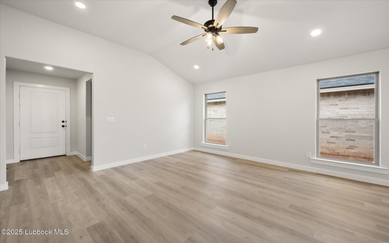8617 29th Street, Lubbock, TX 79407, 4 Habitaciones Habitaciones , ,2 BañosBaños,Residential,En Venta,8617 29th Street,202553870