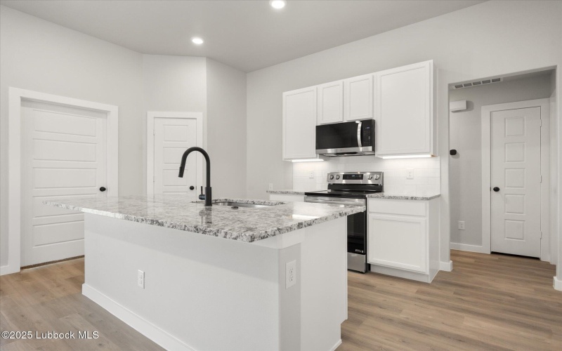 8617 29th Street, Lubbock, TX 79407, 4 Habitaciones Habitaciones , ,2 BañosBaños,Residential,En Venta,8617 29th Street,202553870