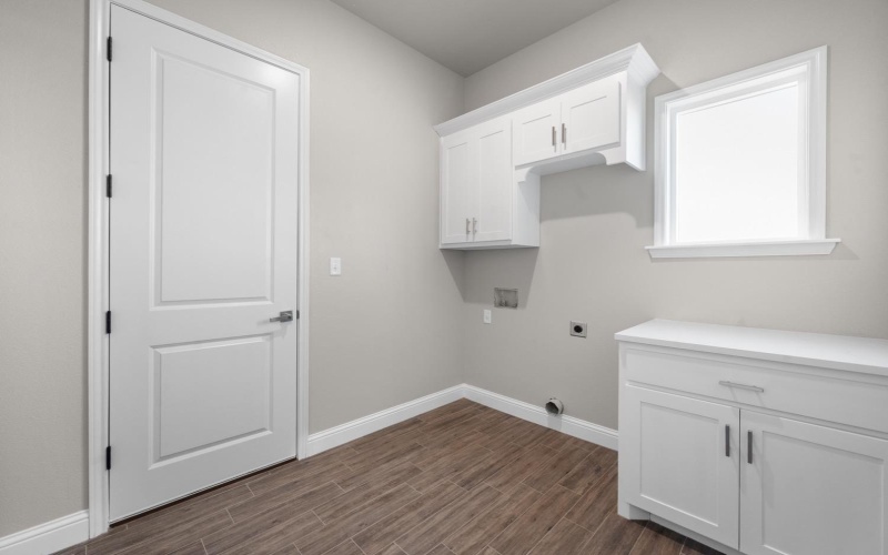 7528 57th Street, Lubbock, TX 79407, 4 Bedrooms Bedrooms, ,3 BathroomsBathrooms,Residential,For Sale,7528 57th Street,202552927