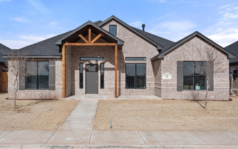 7528 57th Street, Lubbock, TX 79407, 4 Bedrooms Bedrooms, ,3 BathroomsBathrooms,Residential,For Sale,7528 57th Street,202552927