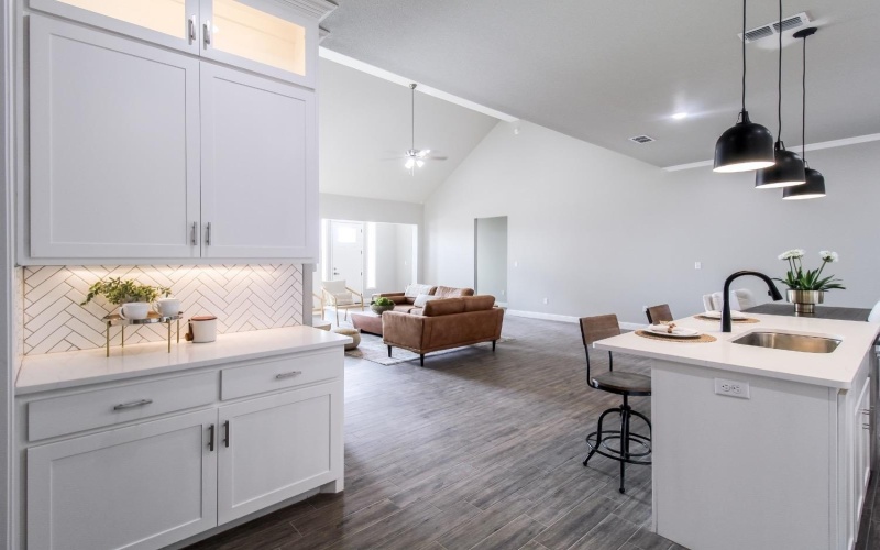 7528 57th Street, Lubbock, TX 79407, 4 Bedrooms Bedrooms, ,3 BathroomsBathrooms,Residential,For Sale,7528 57th Street,202552927