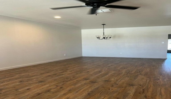 10904 Albany Avenue, Lubbock, TX 79424, 2 Bedrooms Bedrooms, ,2 BathroomsBathrooms,Residential,For Sale,10904 Albany Avenue,202552934