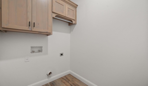 7530 57th Street, Lubbock, TX 79407, 4 Bedrooms Bedrooms, ,2 BathroomsBathrooms,Residential,For Sale,7530 57th Street,202552944