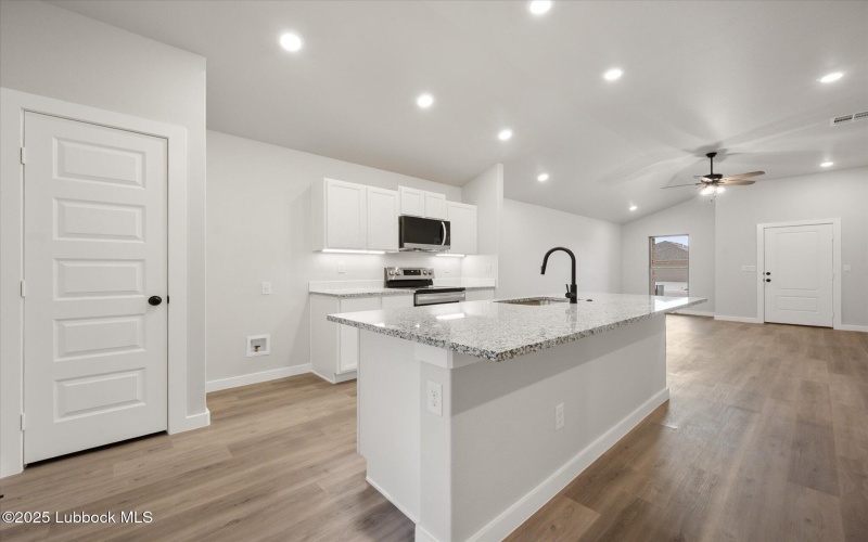 2915 Durham Avenue, Wolfforth, TX 79382, 3 Bedrooms Bedrooms, ,2 BathroomsBathrooms,Residential,For Sale,2915 Durham Avenue,202553936