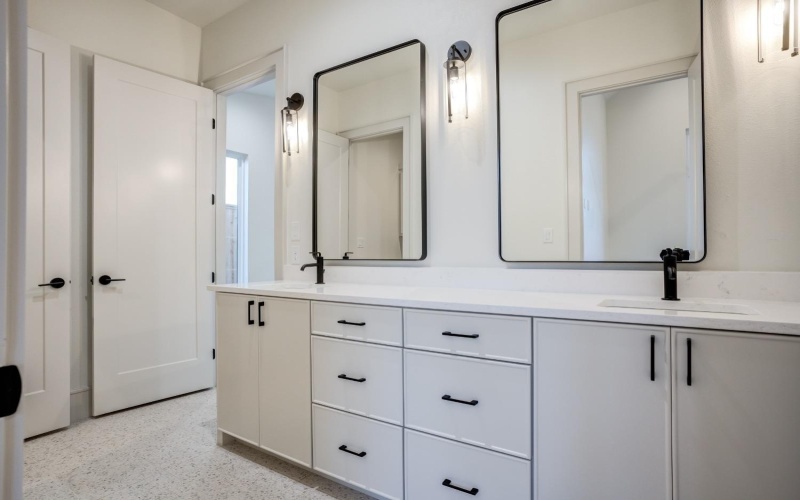 7710 45th Street, Lubbock, TX 79407, 4 Habitaciones Habitaciones , ,3 BañosBaños,Residential,En Venta,7710 45th Street,202553991