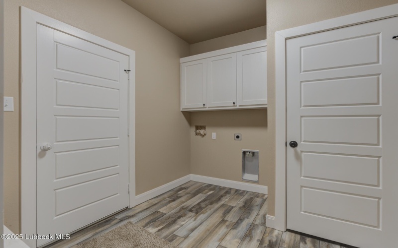 10915 County Rd 6000, Shallowater, TX 79363, 3 Bedrooms Bedrooms, ,2 BathroomsBathrooms,Residential,For Sale,10915 County Rd 6000,202554000
