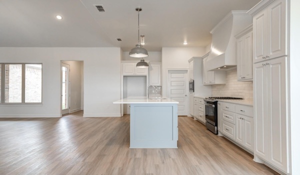 7615 52nd Street, Lubbock, TX 79407, 4 Bedrooms Bedrooms, ,3 BathroomsBathrooms,Residential,For Sale,7615 52nd Street,202552988