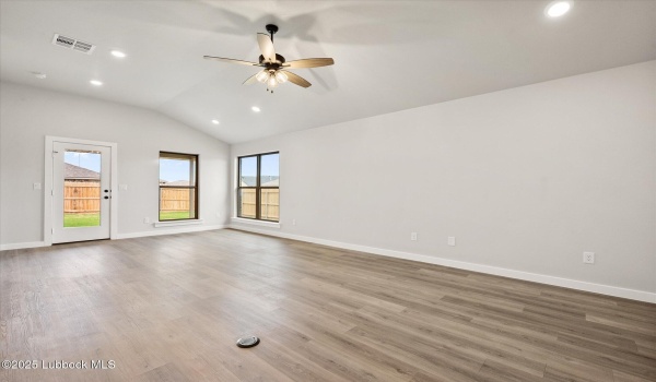 8612 29th Street, Lubbock, TX 79407, 4 Habitaciones Habitaciones , ,2 BañosBaños,Residential,En Venta,8612 29th Street,202554036