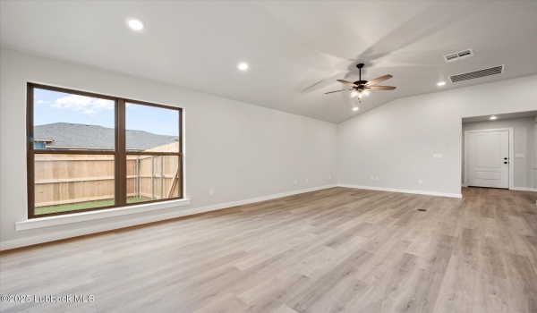 8612 29th Street, Lubbock, TX 79407, 4 Habitaciones Habitaciones , ,2 BañosBaños,Residential,En Venta,8612 29th Street,202554036