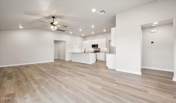 8612 29th Street, Lubbock, TX 79407, 4 Habitaciones Habitaciones , ,2 BañosBaños,Residential,En Venta,8612 29th Street,202554036