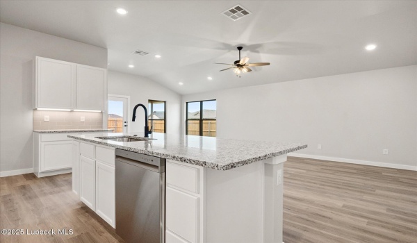 8612 29th Street, Lubbock, TX 79407, 4 Habitaciones Habitaciones , ,2 BañosBaños,Residential,En Venta,8612 29th Street,202554036
