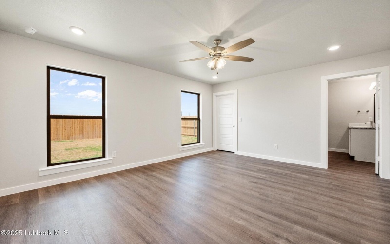 7026 8th Street, Lubbock, TX 79416, 3 Habitaciones Habitaciones , ,2 BañosBaños,Residential,En Venta,7026 8th Street,202554037
