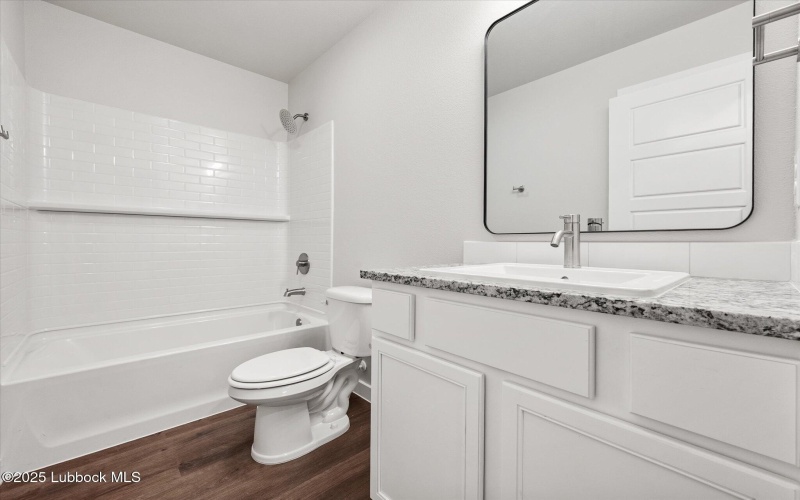 7026 8th Street, Lubbock, TX 79416, 3 Habitaciones Habitaciones , ,2 BañosBaños,Residential,En Venta,7026 8th Street,202554037