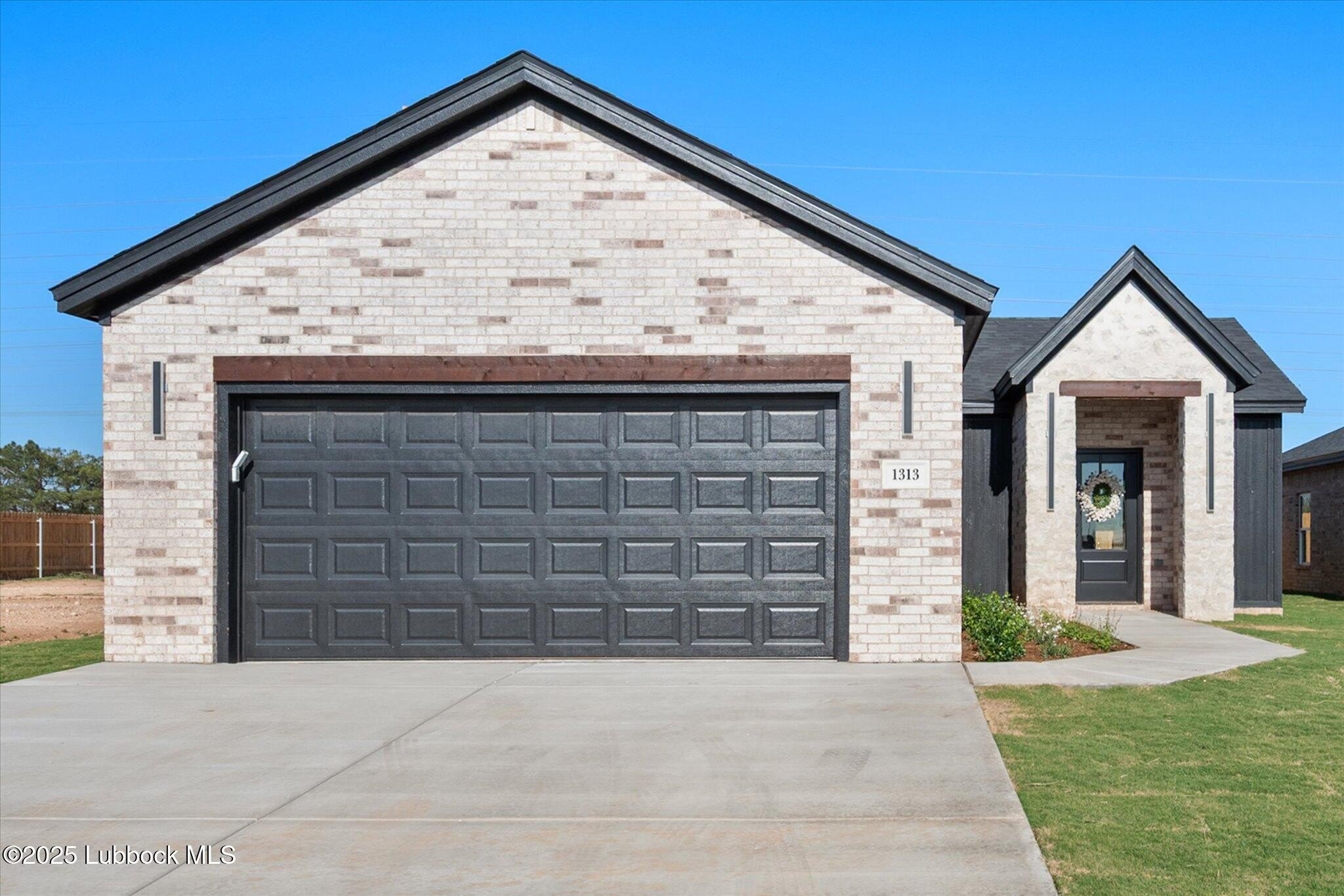 1313 Quincy Avenue, Lubbock, TX 79416, 3 Habitaciones Habitaciones , ,2 BañosBaños,Residential,En Venta,1313 Quincy Avenue,202554095