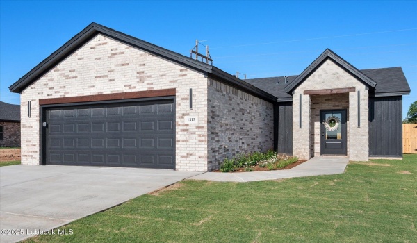 1313 Quincy Avenue, Lubbock, TX 79416, 3 Habitaciones Habitaciones , ,2 BañosBaños,Residential,En Venta,1313 Quincy Avenue,202554095