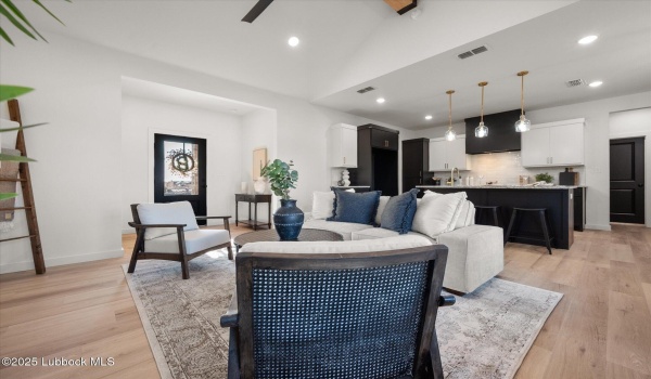 1313 Quincy Avenue, Lubbock, TX 79416, 3 Habitaciones Habitaciones , ,2 BañosBaños,Residential,En Venta,1313 Quincy Avenue,202554095