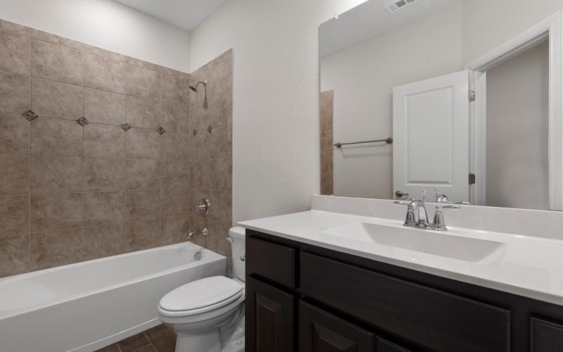829 SUMMER GROVE Drive, Midlothian, TX 76065, 4 Habitaciones Habitaciones , ,3 BañosBaños,Residential,En Venta,829 SUMMER GROVE Drive,20241553