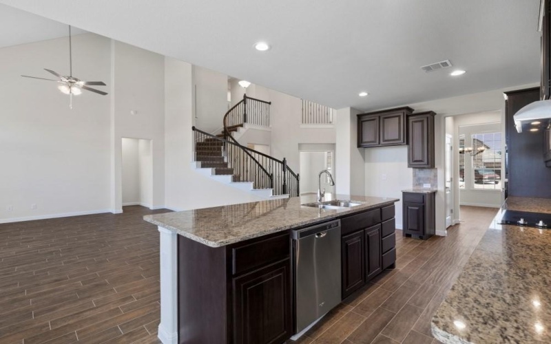 829 SUMMER GROVE Drive, Midlothian, TX 76065, 4 Habitaciones Habitaciones , ,3 BañosBaños,Residential,En Venta,829 SUMMER GROVE Drive,20241553