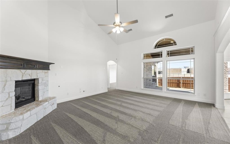 2418 White Plains Drive, Midlothian, TX 76065, 5 Bedrooms Bedrooms, ,3 BathroomsBathrooms,Residential,For Sale,2418 White Plains Drive,20242277