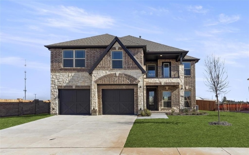2418 White Plains Drive, Midlothian, TX 76065, 5 Bedrooms Bedrooms, ,3 BathroomsBathrooms,Residential,For Sale,2418 White Plains Drive,20242277