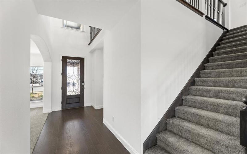 2418 White Plains Drive, Midlothian, TX 76065, 5 Bedrooms Bedrooms, ,3 BathroomsBathrooms,Residential,For Sale,2418 White Plains Drive,20242277