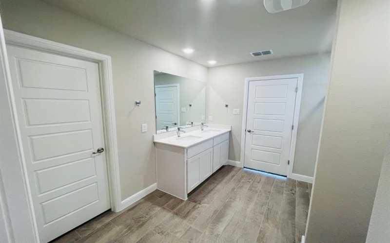 1729 ZILKER PARK Trail, Alvarado, TX 76009, 4 Bedrooms Bedrooms, ,2 BathroomsBathrooms,Residential,For Sale,1729 ZILKER PARK Trail,20245133