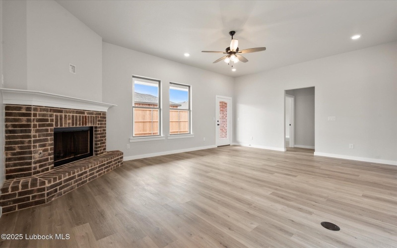 6915 55th Street, Lubbock, TX 79407, 3 Habitaciones Habitaciones , ,2 BañosBaños,Residential,En Venta,6915 55th Street,202554137