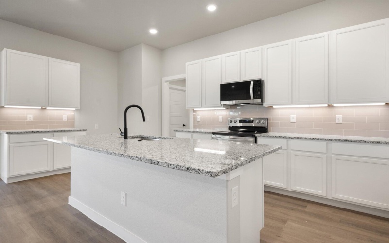 7033 8th Street, Lubbock, TX 79416, 4 Habitaciones Habitaciones , ,2 BañosBaños,Residential,En Venta,7033 8th Street,202553097