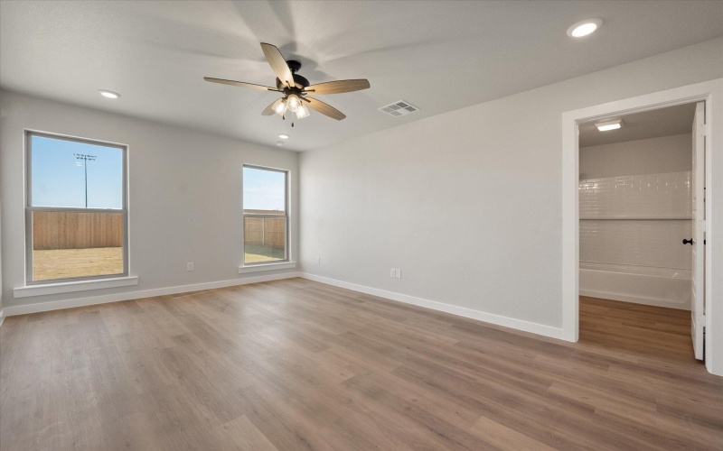 7033 8th Street, Lubbock, TX 79416, 4 Habitaciones Habitaciones , ,2 BañosBaños,Residential,En Venta,7033 8th Street,202553097