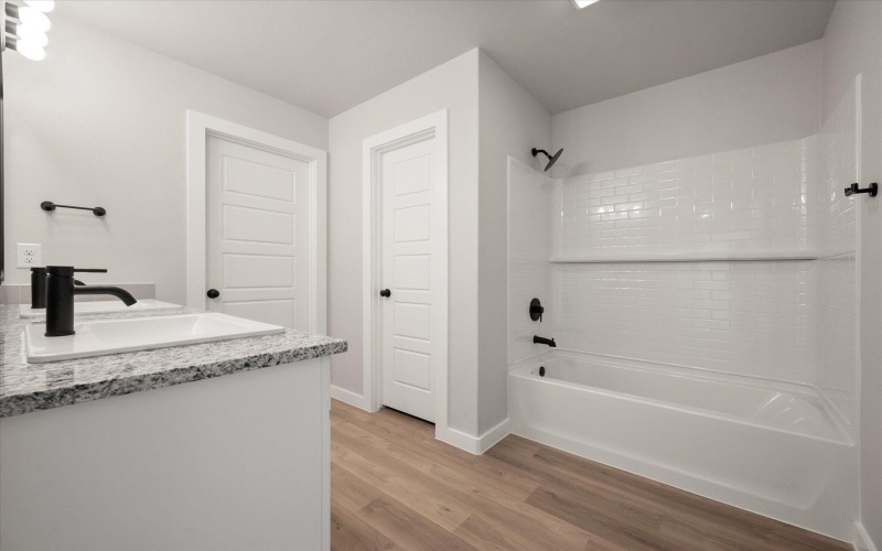 7033 8th Street, Lubbock, TX 79416, 4 Habitaciones Habitaciones , ,2 BañosBaños,Residential,En Venta,7033 8th Street,202553097