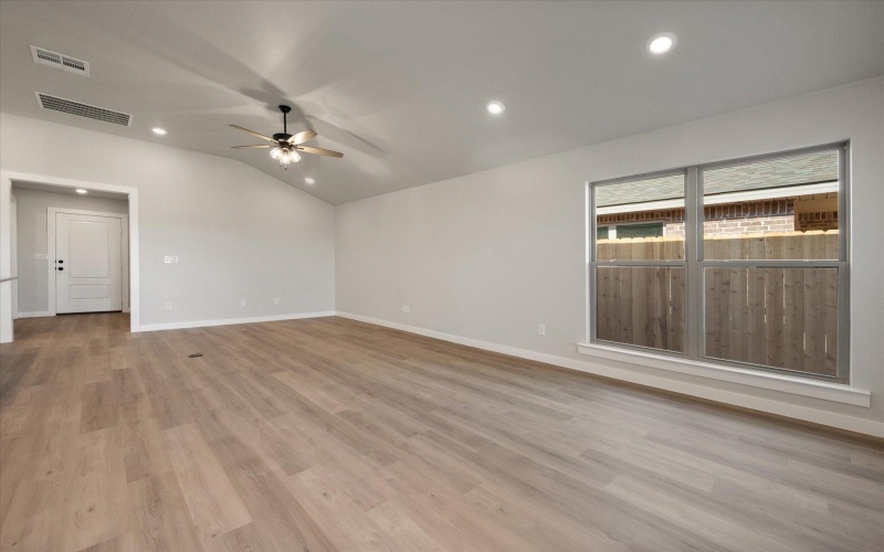 7033 8th Street, Lubbock, TX 79416, 4 Habitaciones Habitaciones , ,2 BañosBaños,Residential,En Venta,7033 8th Street,202553097