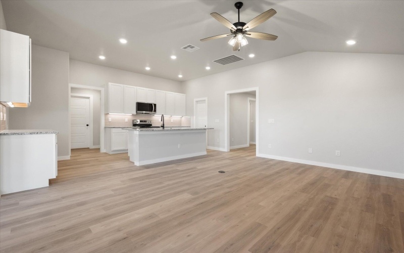 7033 8th Street, Lubbock, TX 79416, 4 Habitaciones Habitaciones , ,2 BañosBaños,Residential,En Venta,7033 8th Street,202553097