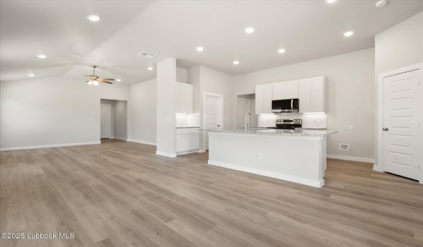 2307 134th Street, Lubbock, TX 79423, 4 Bedrooms Bedrooms, ,2 BathroomsBathrooms,Residential,For Sale,2307 134th Street,202554166