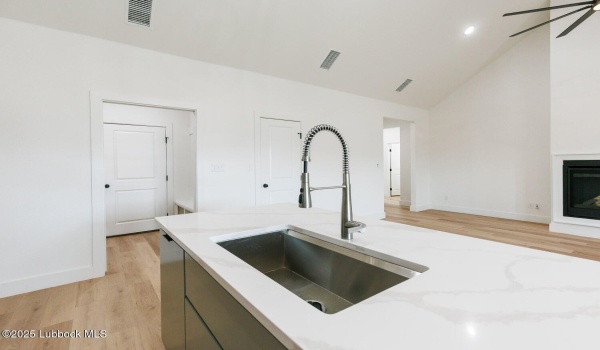 6945 12th Street, Lubbock, TX 79416, 3 Bedrooms Bedrooms, ,2 BathroomsBathrooms,Residential,For Sale,6945 12th Street,202553106