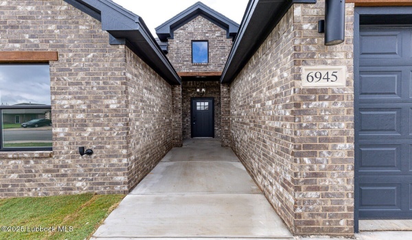 6945 12th Street, Lubbock, TX 79416, 3 Bedrooms Bedrooms, ,2 BathroomsBathrooms,Residential,For Sale,6945 12th Street,202553106