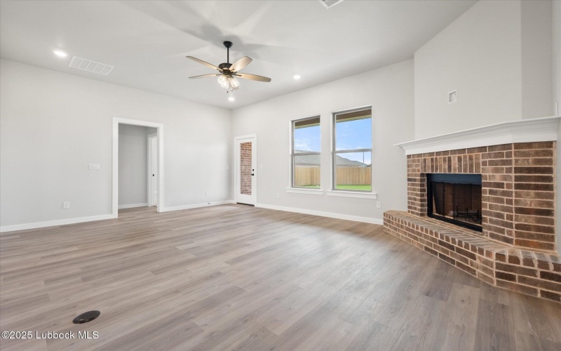 7025 8th Street, Lubbock, TX 79416, 3 Bedrooms Bedrooms, ,2 BathroomsBathrooms,Residential,For Sale,7025 8th Street,202554182