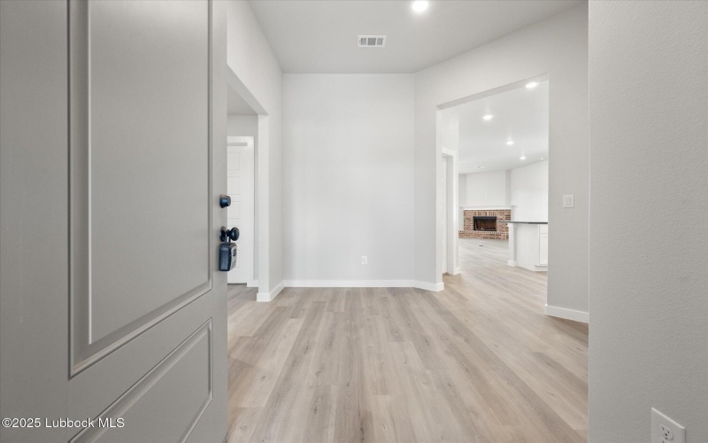 7025 8th Street, Lubbock, TX 79416, 3 Bedrooms Bedrooms, ,2 BathroomsBathrooms,Residential,For Sale,7025 8th Street,202554182