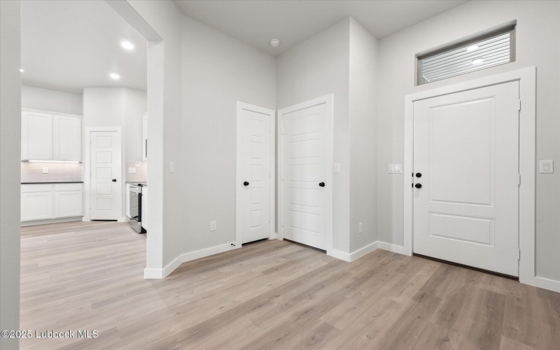 7025 8th Street, Lubbock, TX 79416, 3 Bedrooms Bedrooms, ,2 BathroomsBathrooms,Residential,For Sale,7025 8th Street,202554182