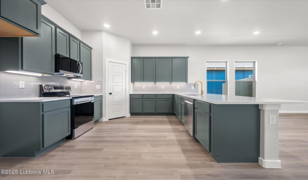 7003 14th Street, Lubbock, TX 79416, 3 Bedrooms Bedrooms, ,2 BathroomsBathrooms,Residential,For Sale,7003 14th Street,202554183