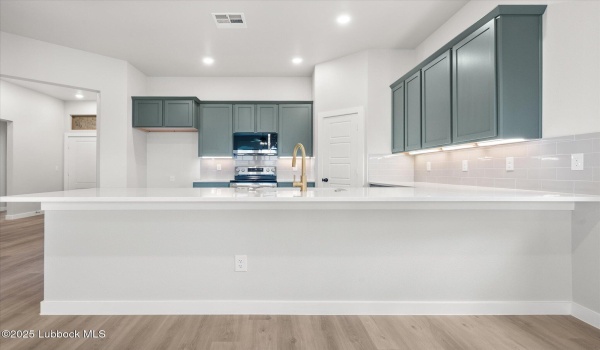 7003 14th Street, Lubbock, TX 79416, 3 Bedrooms Bedrooms, ,2 BathroomsBathrooms,Residential,For Sale,7003 14th Street,202554183