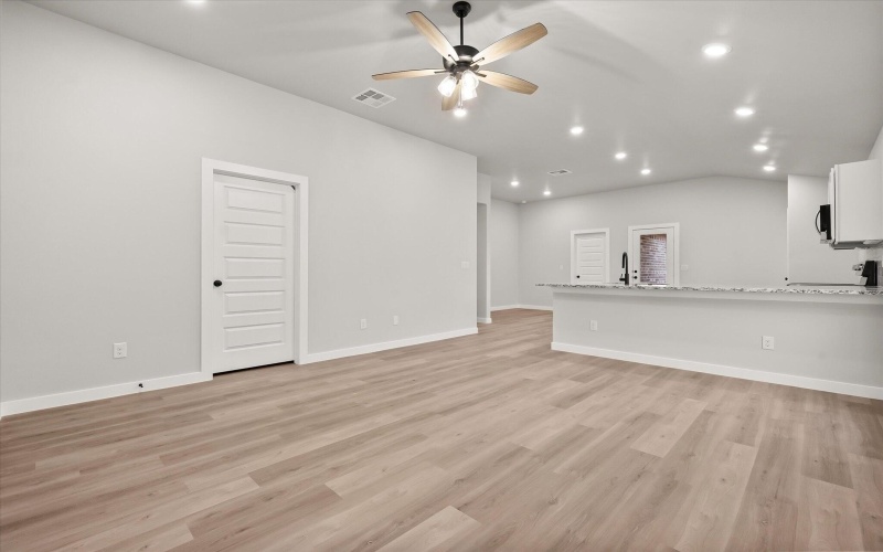 2206 134th Street, Lubbock, TX 79423, 3 Bedrooms Bedrooms, ,2 BathroomsBathrooms,Residential,For Sale,2206 134th Street,202553131