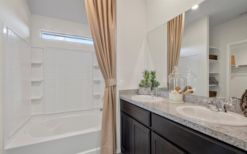 5224 PETAL MEADOWS Drive, Fort Worth, TX 76179, 5 Bedrooms Bedrooms, ,2 BathroomsBathrooms,Residential,For Sale,5224 PETAL MEADOWS Drive,20257603
