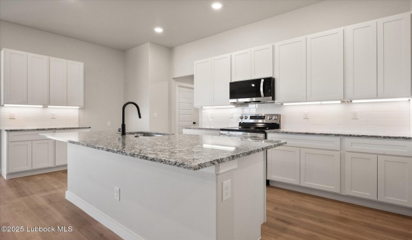 3006 140th Street, Lubbock, TX 79423, 4 Bedrooms Bedrooms, ,2 BathroomsBathrooms,Residential,For Sale,3006 140th Street,202554318