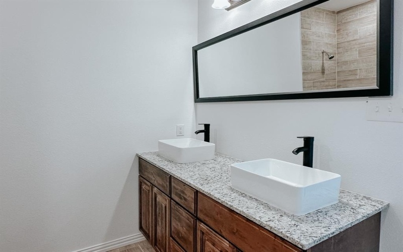 301 SW 6th Street, Kerens, TX 75144, 3 Habitaciones Habitaciones , ,2 BañosBaños,Residential,En Venta,301 SW 6th Street,20306561
