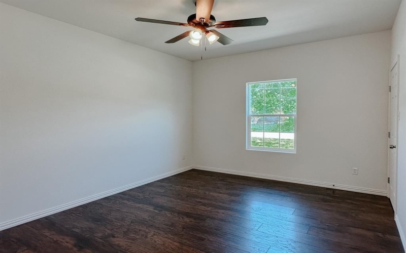 301 SW 6th Street, Kerens, TX 75144, 3 Habitaciones Habitaciones , ,2 BañosBaños,Residential,En Venta,301 SW 6th Street,20306561