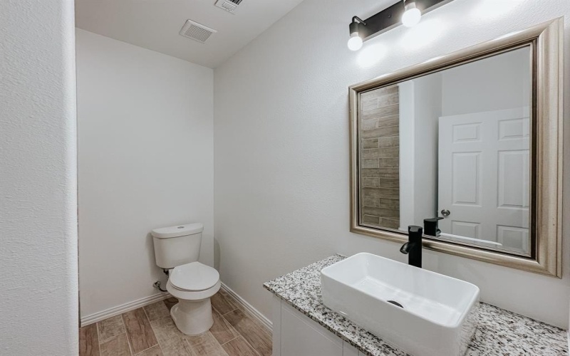 301 SW 6th Street, Kerens, TX 75144, 3 Habitaciones Habitaciones , ,2 BañosBaños,Residential,En Venta,301 SW 6th Street,20306561