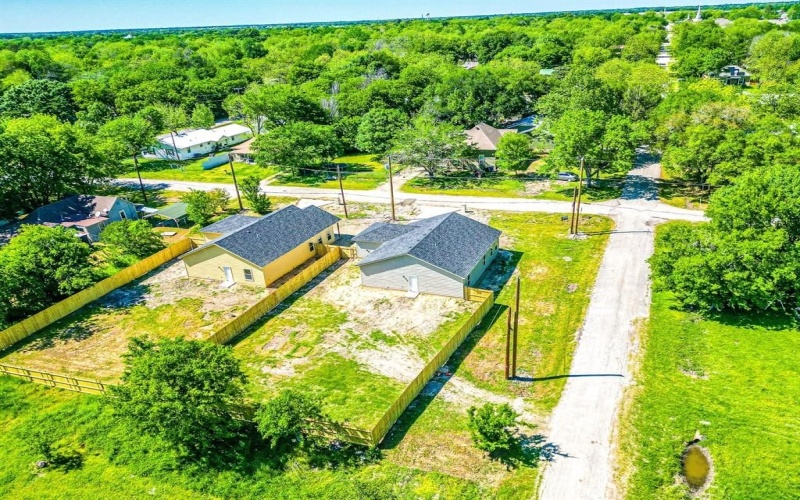 301 SW 6th Street, Kerens, TX 75144, 3 Habitaciones Habitaciones , ,2 BañosBaños,Residential,En Venta,301 SW 6th Street,20306561