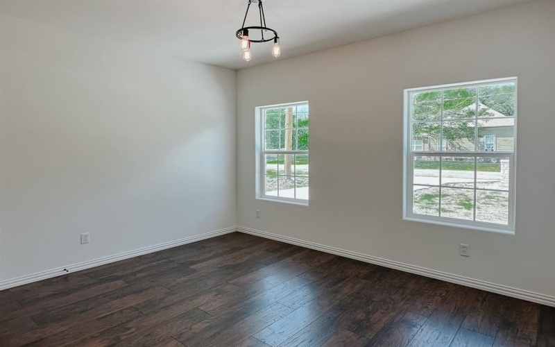 301 SW 6th Street, Kerens, TX 75144, 3 Habitaciones Habitaciones , ,2 BañosBaños,Residential,En Venta,301 SW 6th Street,20306561