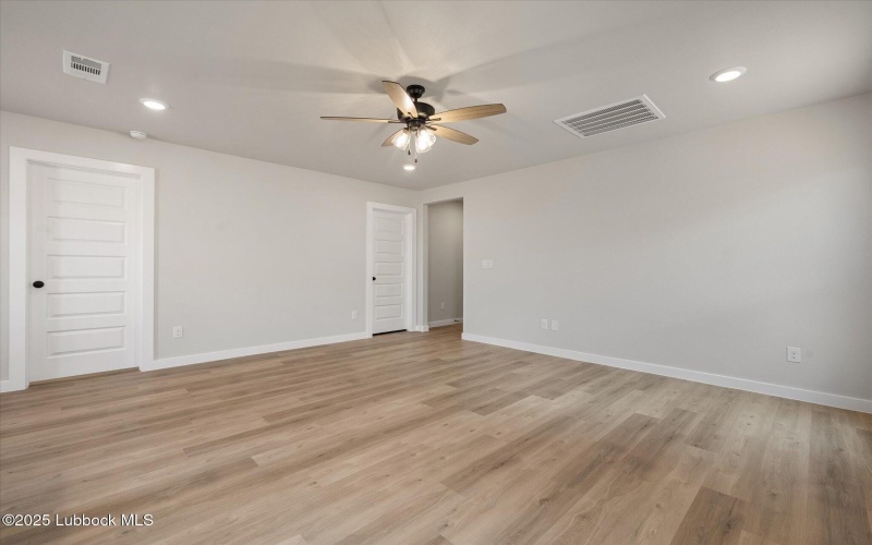 14507 Paris Avenue, Lubbock, TX 79423, 2 Bedrooms Bedrooms, ,2 BathroomsBathrooms,Residential,For Sale,14507 Paris Avenue,202554420
