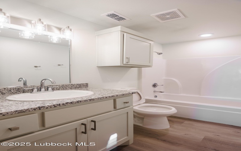 8006 Elm Avenue, Lubbock, TX 79404, 3 Habitaciones Habitaciones , ,2 BañosBaños,Residential Lease,En Alquiler,8006 Elm Avenue,202554426